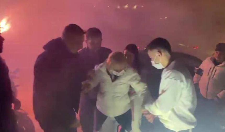 Antalya’da örnek dostluk: Kanser hastası kadına 8 Mart sürprizi yaptılar