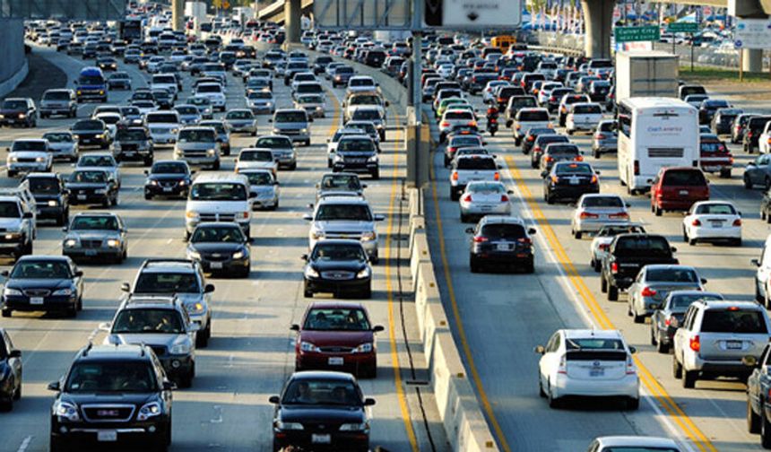 Antalya’da araç sayısı 1,69 milyonu geçti