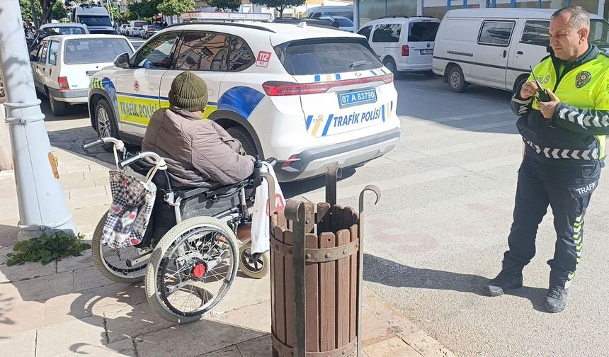 Eng*lli bireye arabayla çarptı, acil işim var diyerek gitti