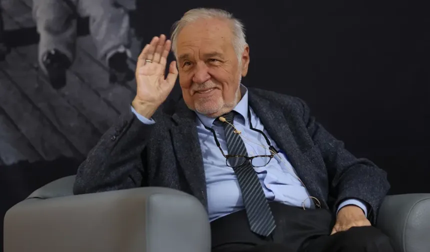 İlber Ortaylı'nın cenaze programı netleşti: Padişahla yan yana gömülecek