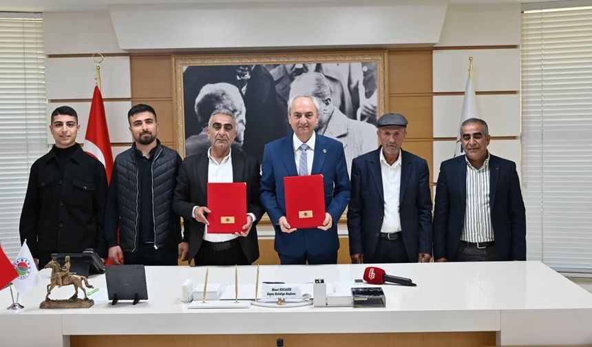 Kocagöz imzaladı: Kepez’in 3 mahallesine 3 yatırım