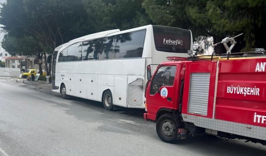 Manavgat’ta otobüs yangını: Faciayı itfaiye önledi