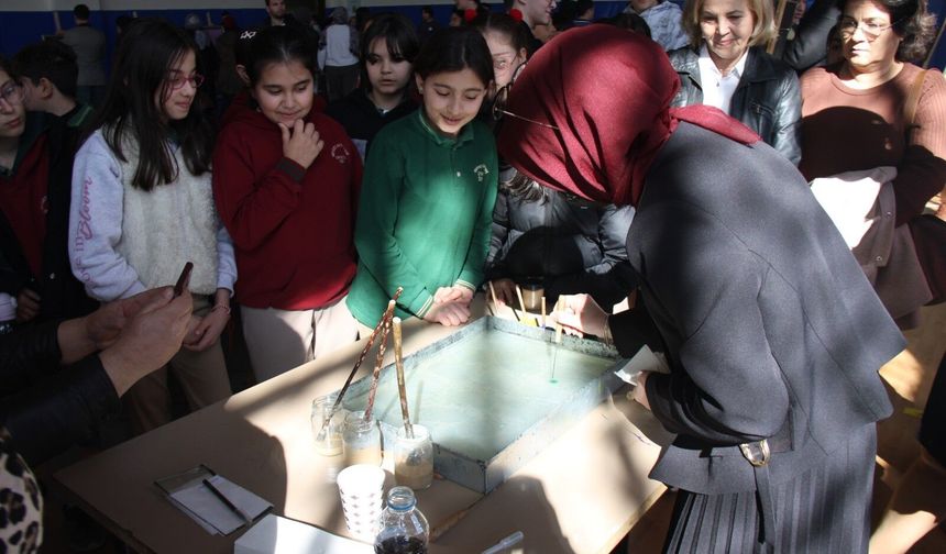 Serik’te manevi atmosfer: Ebru, hat ve naht sergisi açıldı