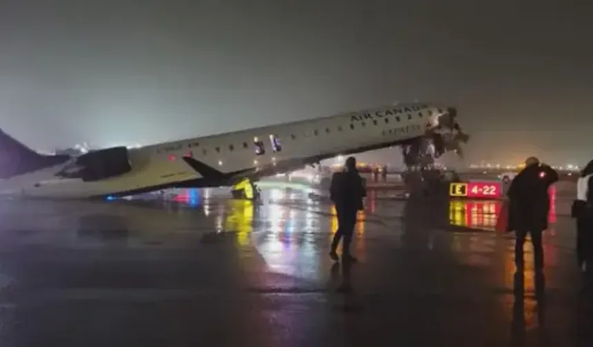 Uçak itfaiye aracı ile çarpıştı, ortalık can pazarına döndü!