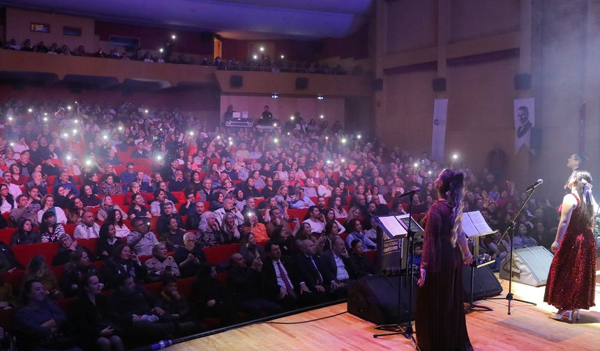 Antalya'da Sezen Aksu rüzgarı: Unutulmaz şarkılarla büyülü gece!