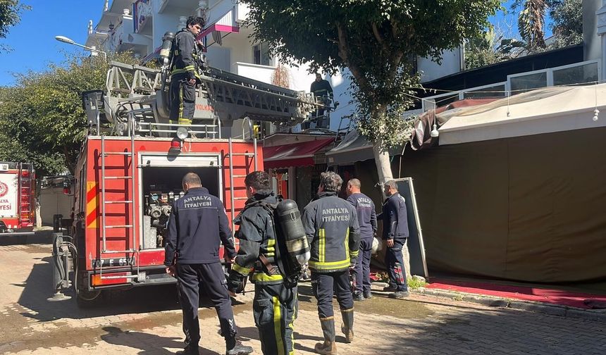 Alanya'da yangın paniği: Kazan dairesi alevler içinde kaldı!