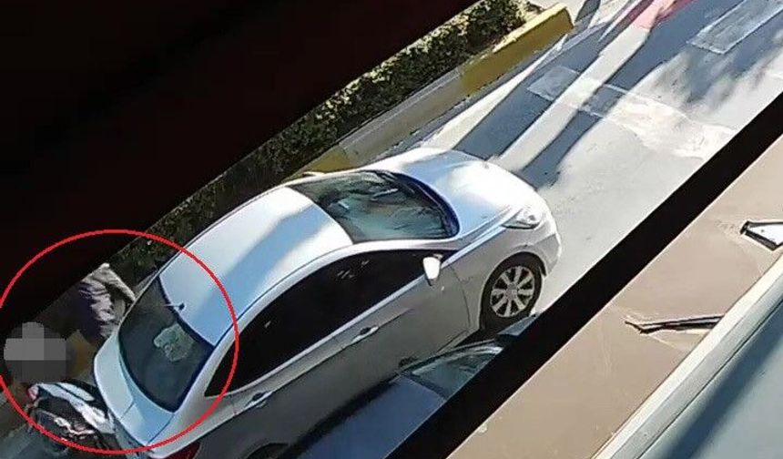 Yayaya yol vermek için durdu, motosiklet çarptı