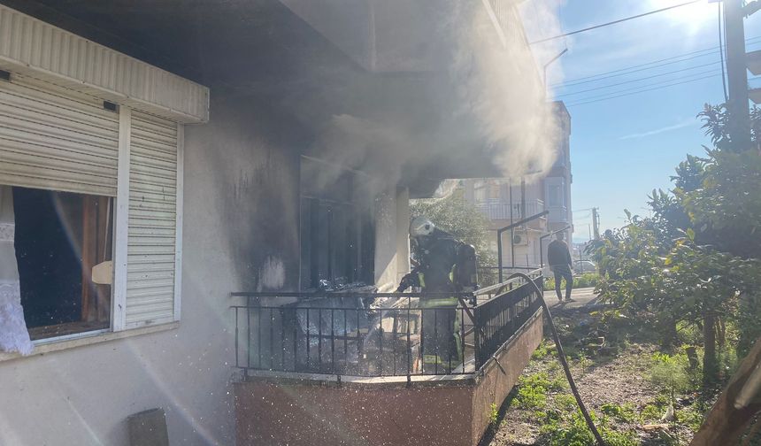 Ev alevlere teslim oldu, yeğenini alevlerin içerisinden çıkardı!