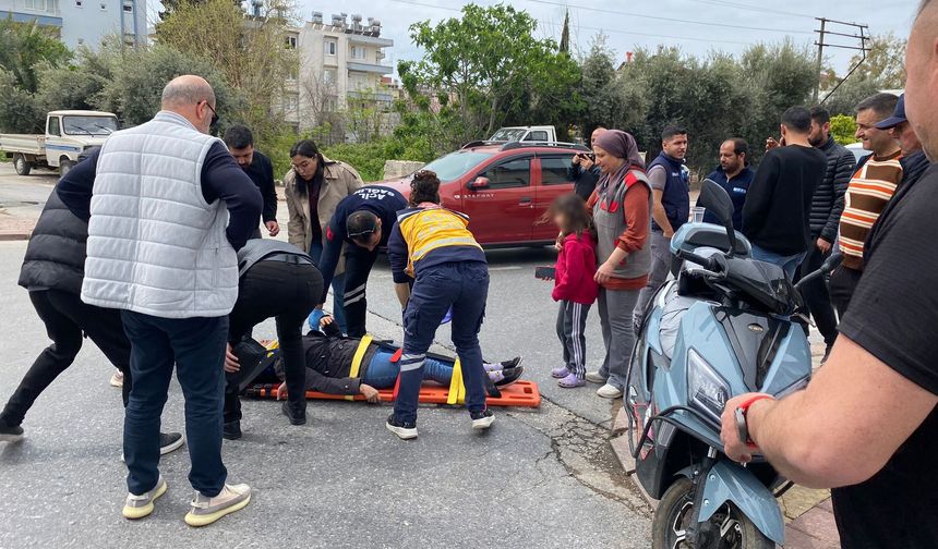 Annesine araba çarptı, 7 yaşındaki kızı ağlayarak babasına şikayet etti