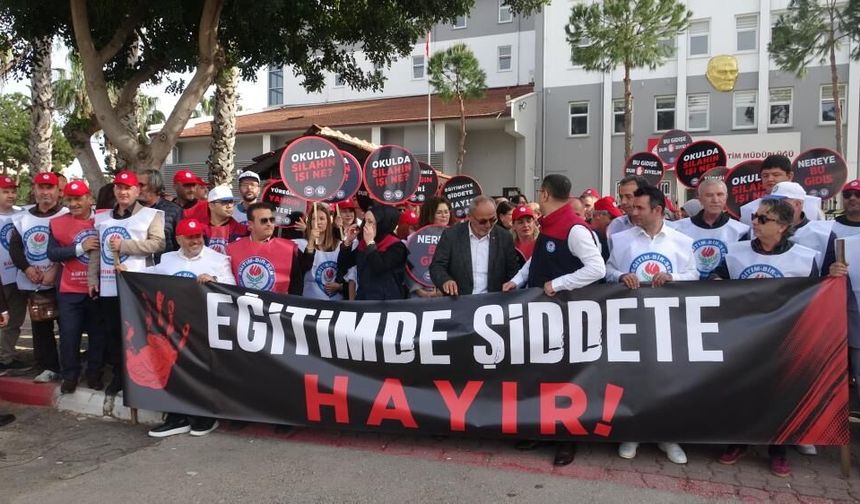 Eğitimciler ayakta: Antalya’da protesto!