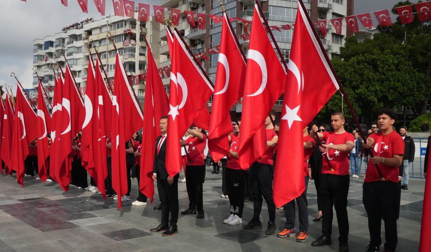 Antalya'da 23 Nisan sevinci: Büyük coşkuyla kutlandı