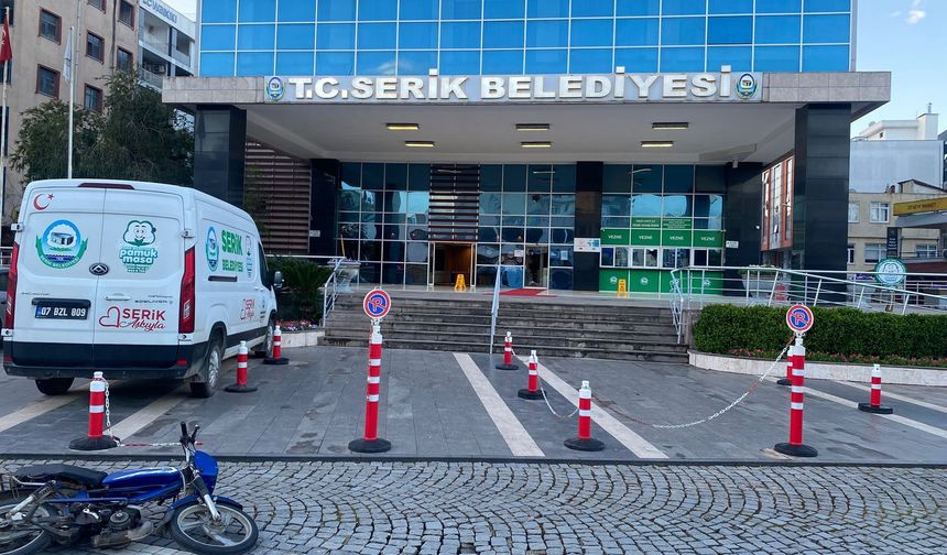 Antalya’da belediye binasına s*lahlı s*ldırı!