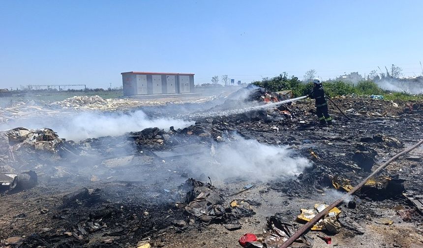 Aynı bölgede yine yangın çıktı, esnaftan çağrı: “Giriş çıkışlar engellensin”