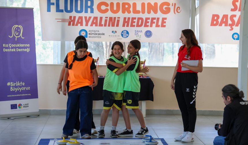 Büyükşehir Belediyesi’nden Floor Curling Projesi: Turnuva düzenlendi