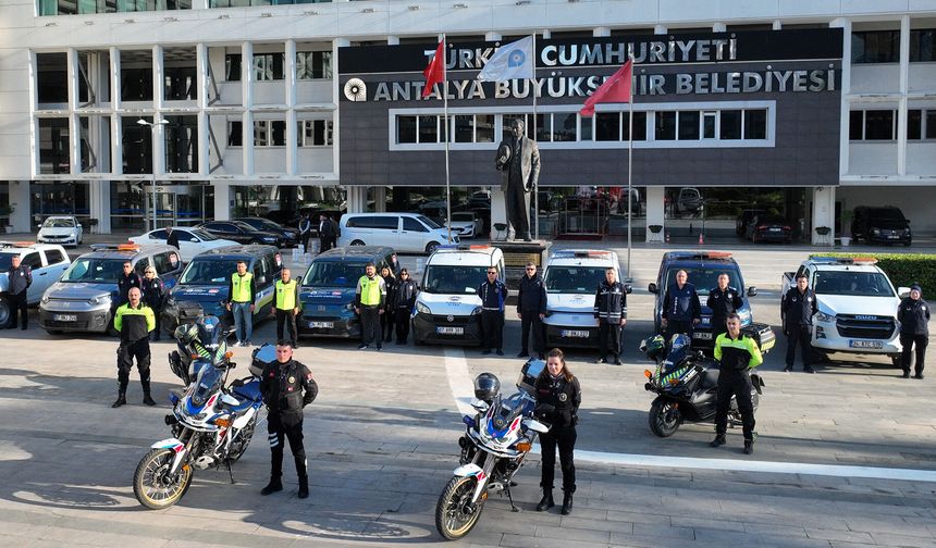 Antalya’da halk otobüslerine sıkı denetim: Kurallara uymayanlar trafikten çekilecek