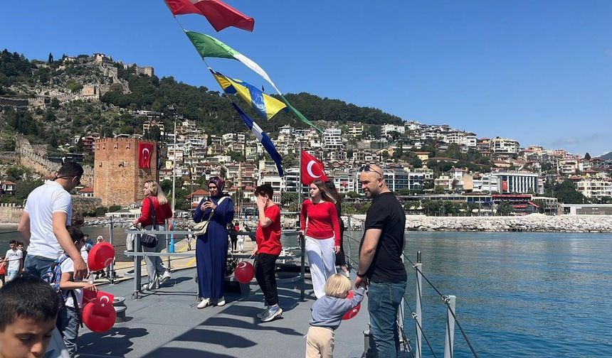 TCG BORA Alanya’da bayram coşkusu yaşattı