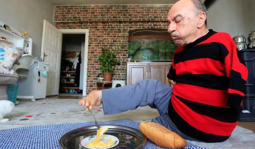 Tek ayakla hayata tutundu, kızının sözleriyle gözyaşlarına boğuldu