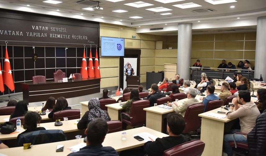 Kepez Belediyesi’nden çalışanlarına diplomatik iletişim eğitimi