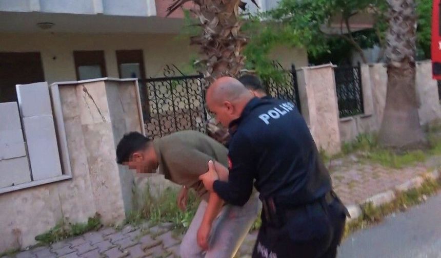 Depresyona girdi, evini ateşe verdi!