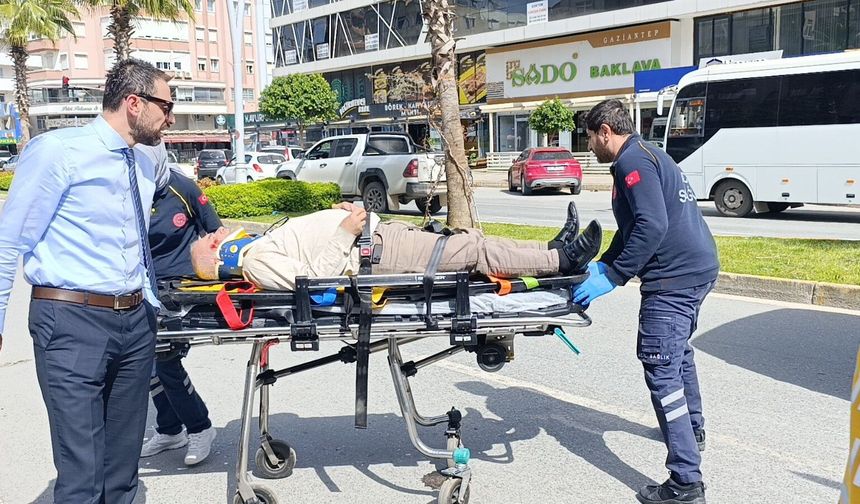 Dönüş manevrası faciası: Motosikletler çarpıştı, sürücü yaralandı