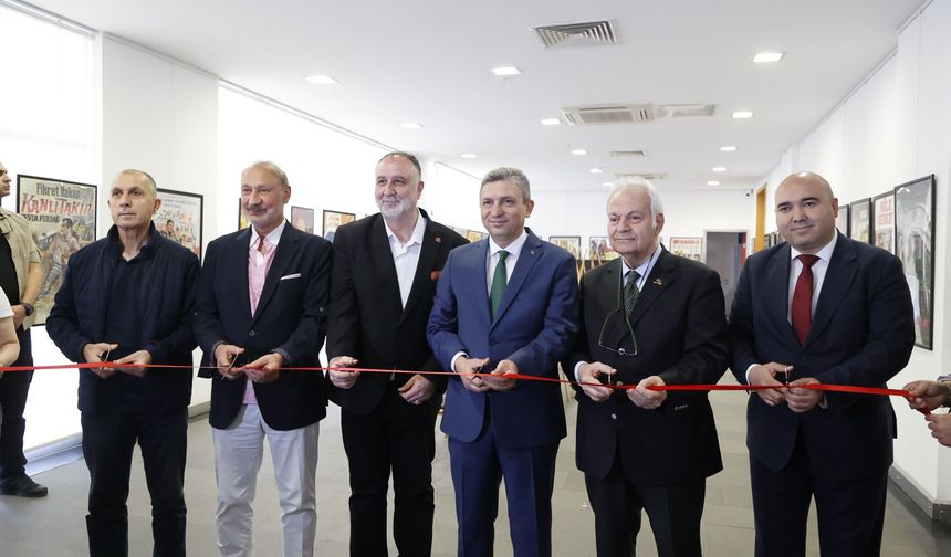Antalya’da Yeşilçam Afişleri Sergisi nostalji rüzgarı estirdi