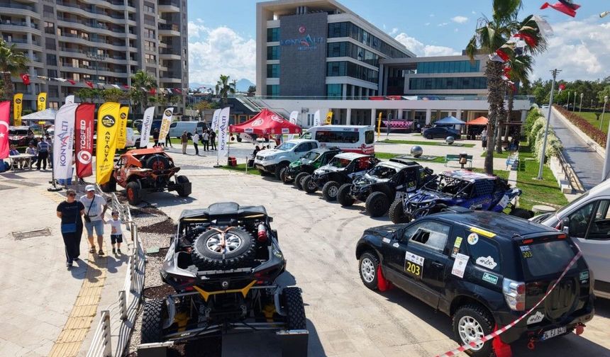 Antalya’da Baja Şampiyonası: 19 araç piste çıktı