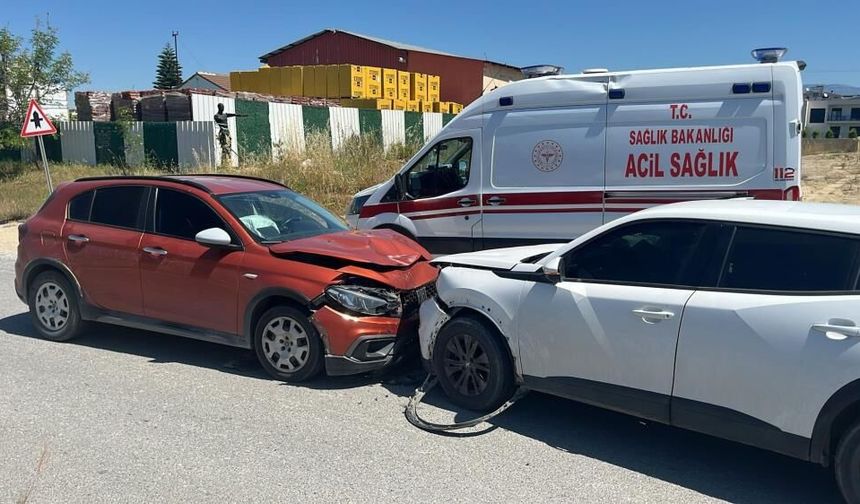 Antalya’da kaza: Sürücü hem ehliyetsiz, hem de alk*llü çıktı