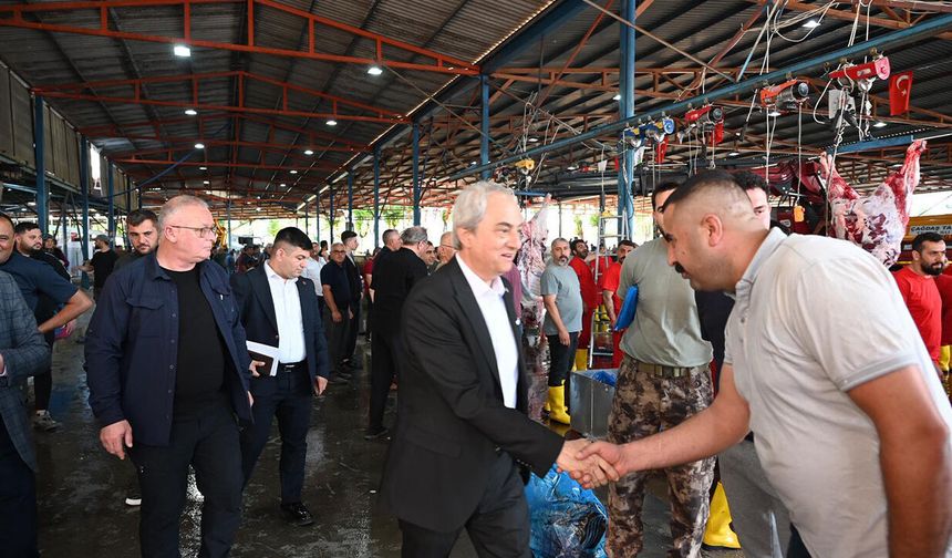 Antalya’da ücretsiz kesim çalışmalarını belediye başkanı denetledi