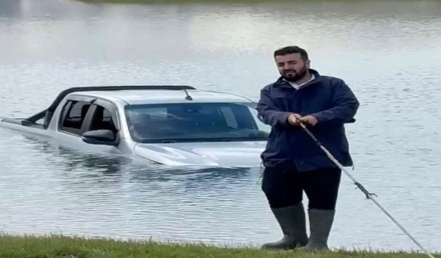 Eğrigöl’de macera pahalıya patladı: 2 metrelik suda mahsur kaldı