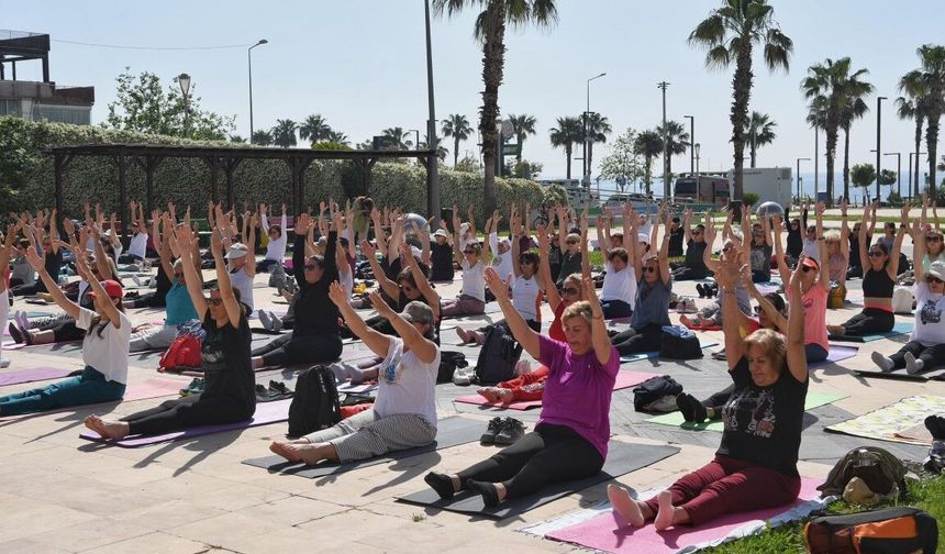 Konyaaltı’nda spor ve şenlik bir arada! Yüzlerce kişi katıldı