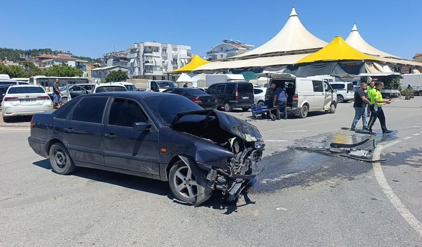 Uyarı levhasını dikkate almadı, kaza yaptı: 2 yaralı