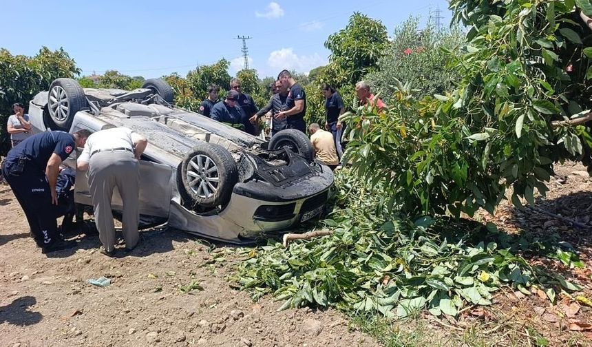 Manavgat’ta feci kaza: Araç ters döndü, 2 yaralı