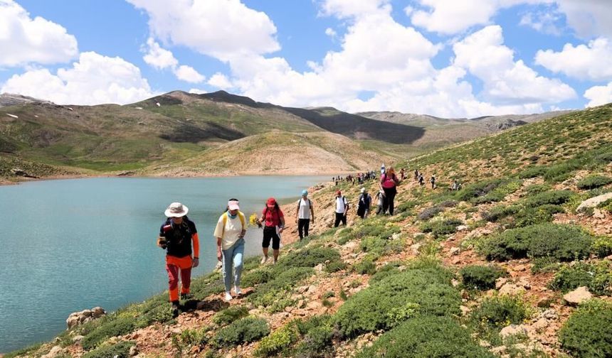 Alanya’da tarihe adım adım yolculuk: 180 kişi Keykubad Kervan Yolu’nda buluştu