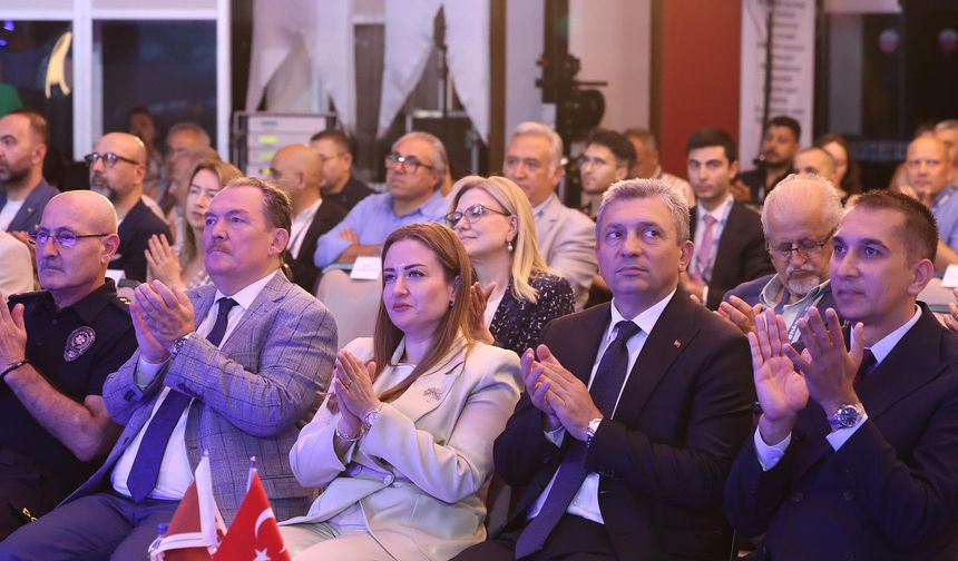 ANSİAD Yapay Zeka Zirvesi'nde geleceğin teknolojileri konuşuldu