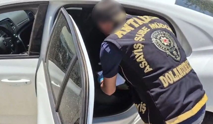 Antalya'da çek dolandırıcılığı operasyonu: 4 tutuklama