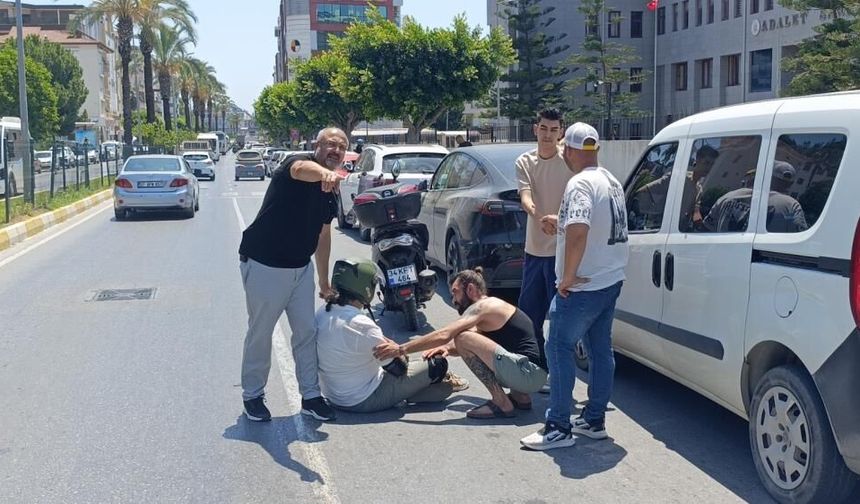 Kaza yapmamak için manevra yaptı: Bu kez başka araca çarptı