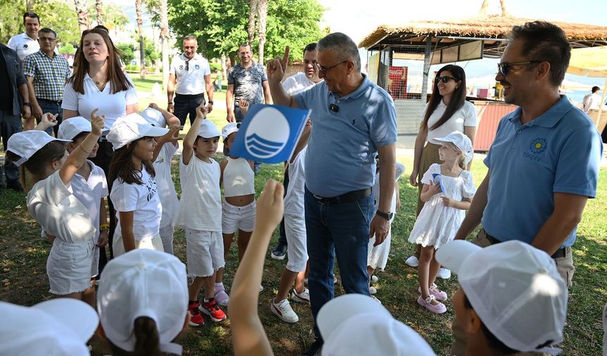 Kemer’de mavi bayrak gururu
