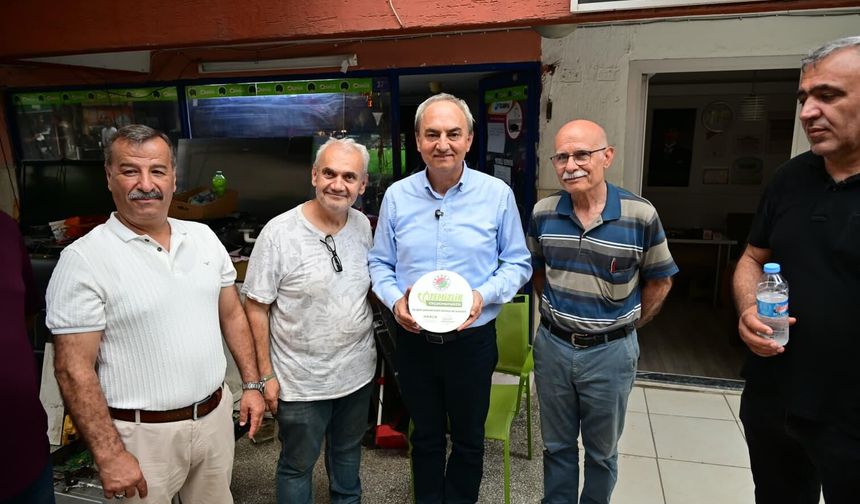 Kepez’de temizlik seferberliği yayılıyor: Başkan esnafla buluştu