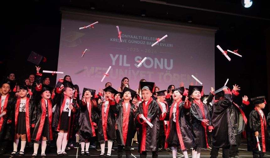 Konyaaltı Belediyesi’nde minikler kep attı aileler gururlandı