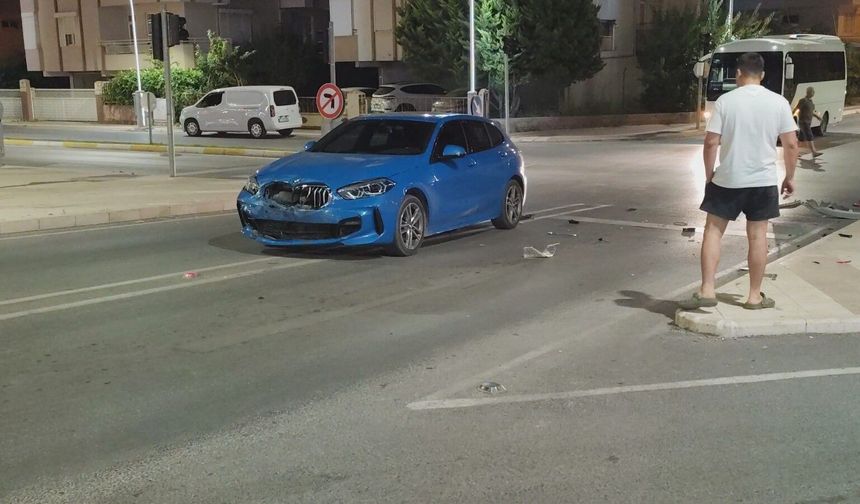Manavgat'ta korkutan kaza: Şans eseri yaralanan olmadı