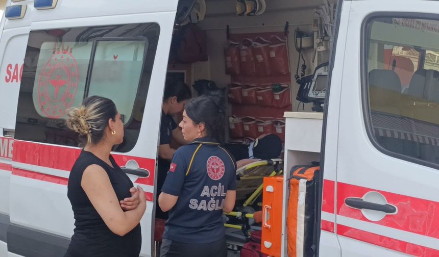 Kavşakta çarpıştılar, kaza anı saniye saniye görüntülendi