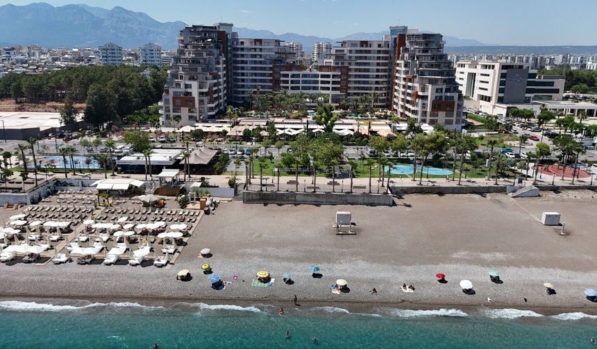 Antalya’da 16 milyon TL’lik site savaşı! Lüks rezidansta sular durulmuyor