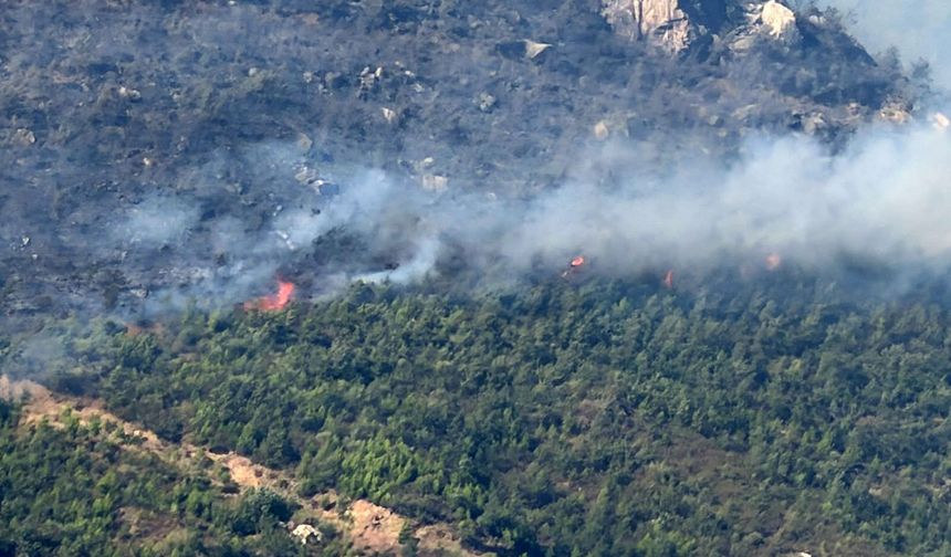 Antalya’da orman yangını alarmı! 3 mahallede 45 konut tahliye edildi
