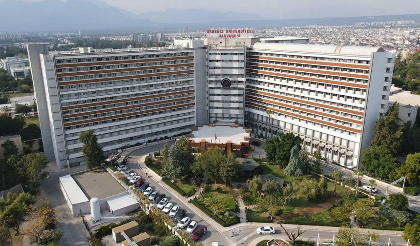 Antalya’da sağlık camiası sarsıldı! Doktor hakkında milyonluk vurgun iddiası