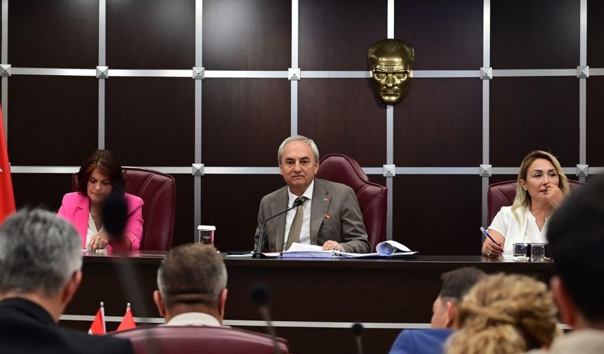 Kepez Belediyesi Meclisi'nde bayram ikramiyesi müjdesi