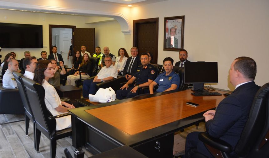 Korkuteli'nde görev değişimi: Yeni kaymakam mesaisine başladı