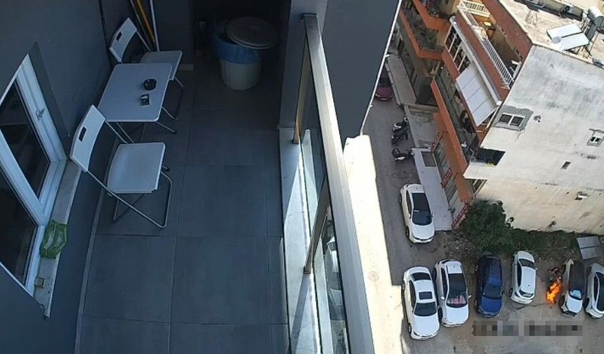 Motosiklet alev aldı, sürücü facianın önüne geçmek için canını hiçe saydı