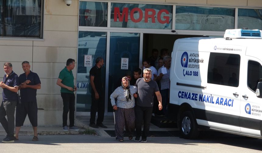 Antalya’da 21 yaşındaki gençten acı haber! Motosikletiyle tarlaya uçtu