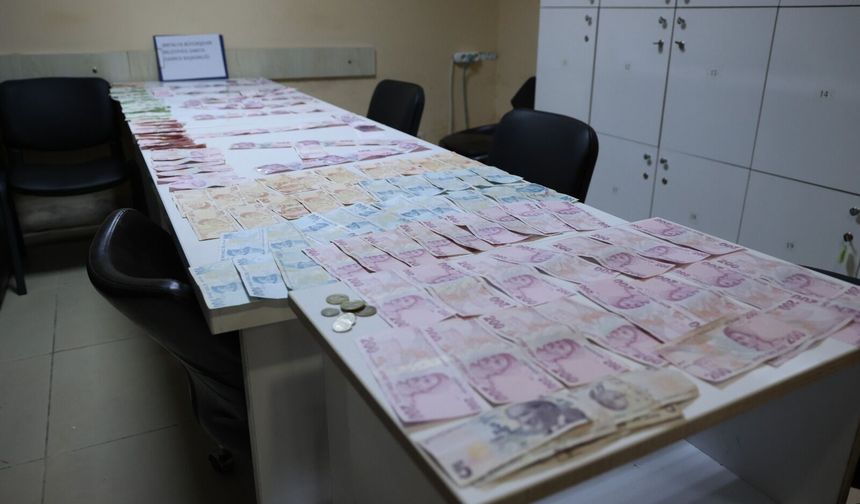 Antalya’da dilencilik denetimi! Üzerinden çıkan miktar şoke etti