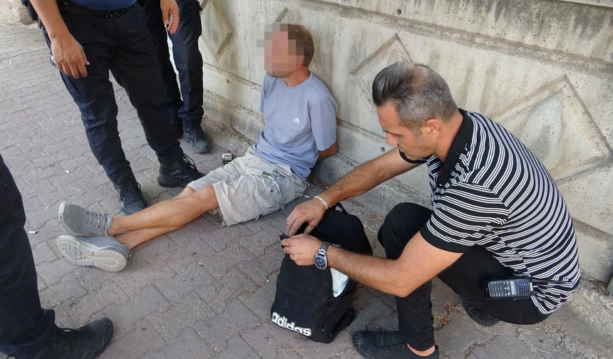 Konyaaltı Sahili'nde film gibi h*rsızlık! Rus turistlerin telefonları böyle bulundu